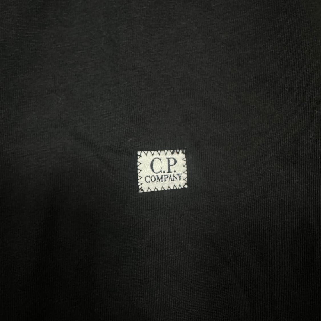 ✨ (바배) CP 컴퍼니 블랙 반팔티 상품이미지4