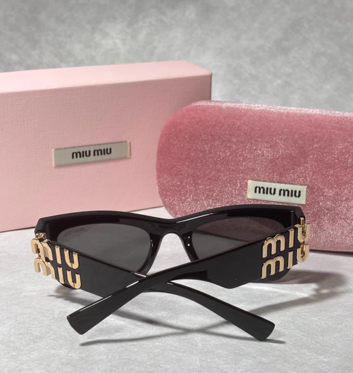 미우미우 블랙 선글라스 상품이미지1