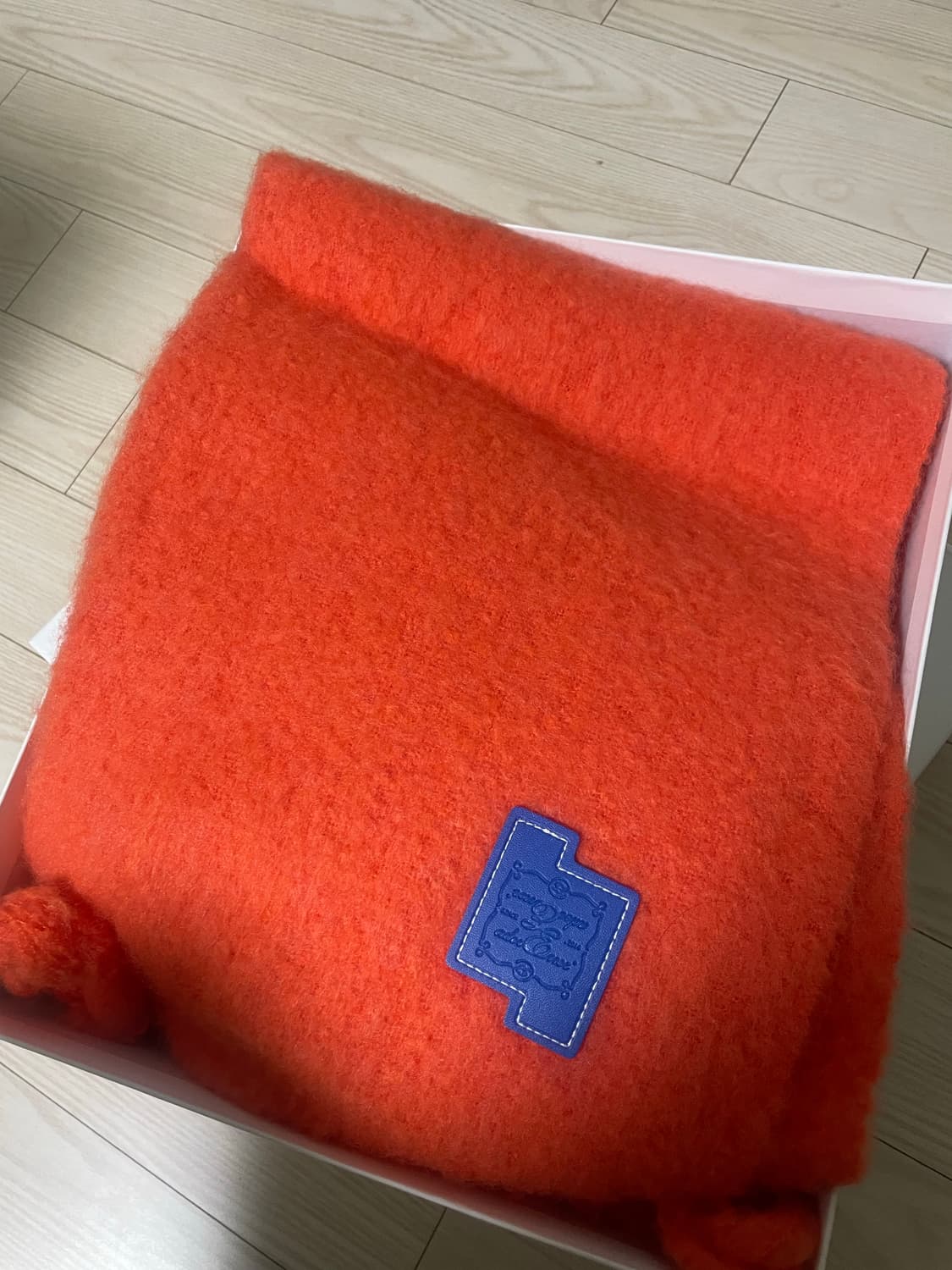 아더에러 머플러 상품이미지1