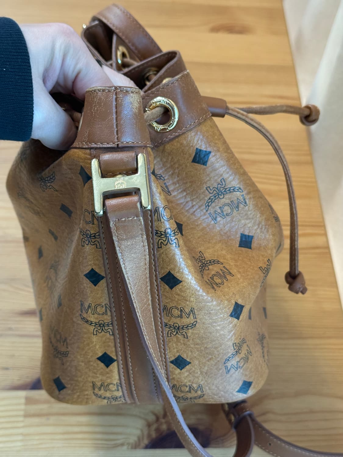 mcm 엠씨엠 정품 여성 가방 복조리백 트로스백 숄더백 상품이미지5