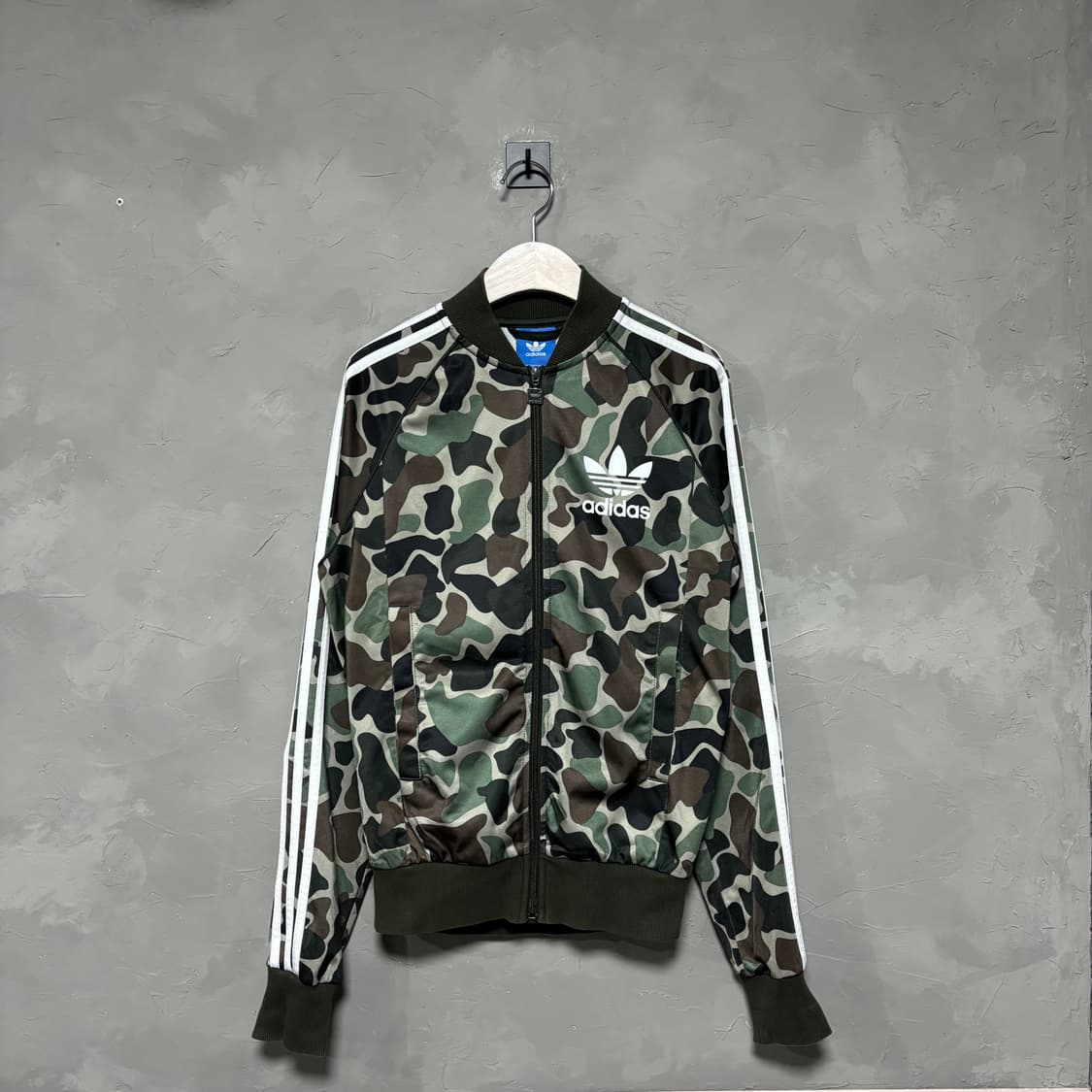 아디다스 빅로고 유로파 카모 져지 트랙탑 상품이미지1