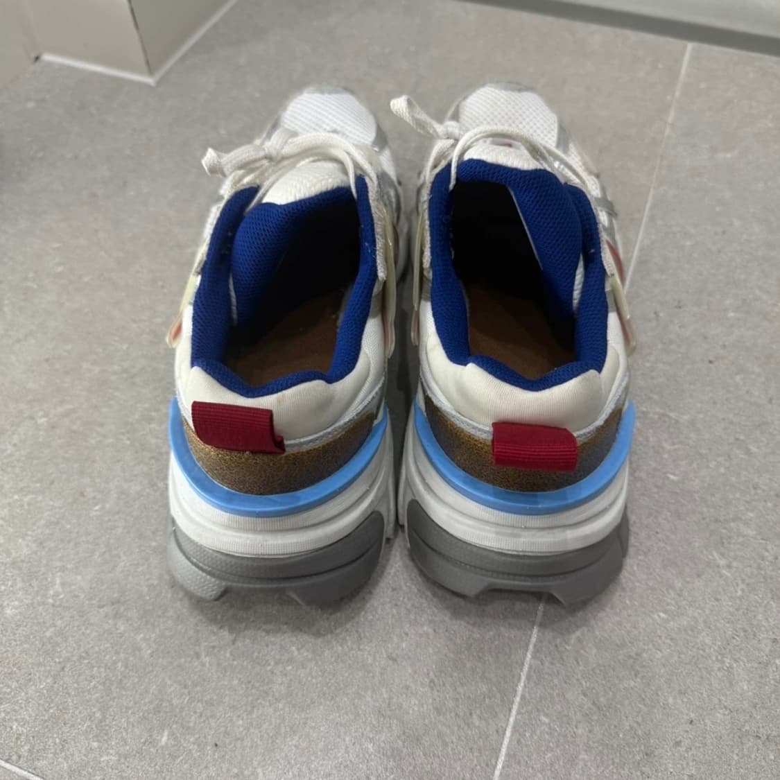 나이키 V2K RUN 메탈릭 실버 상품이미지2