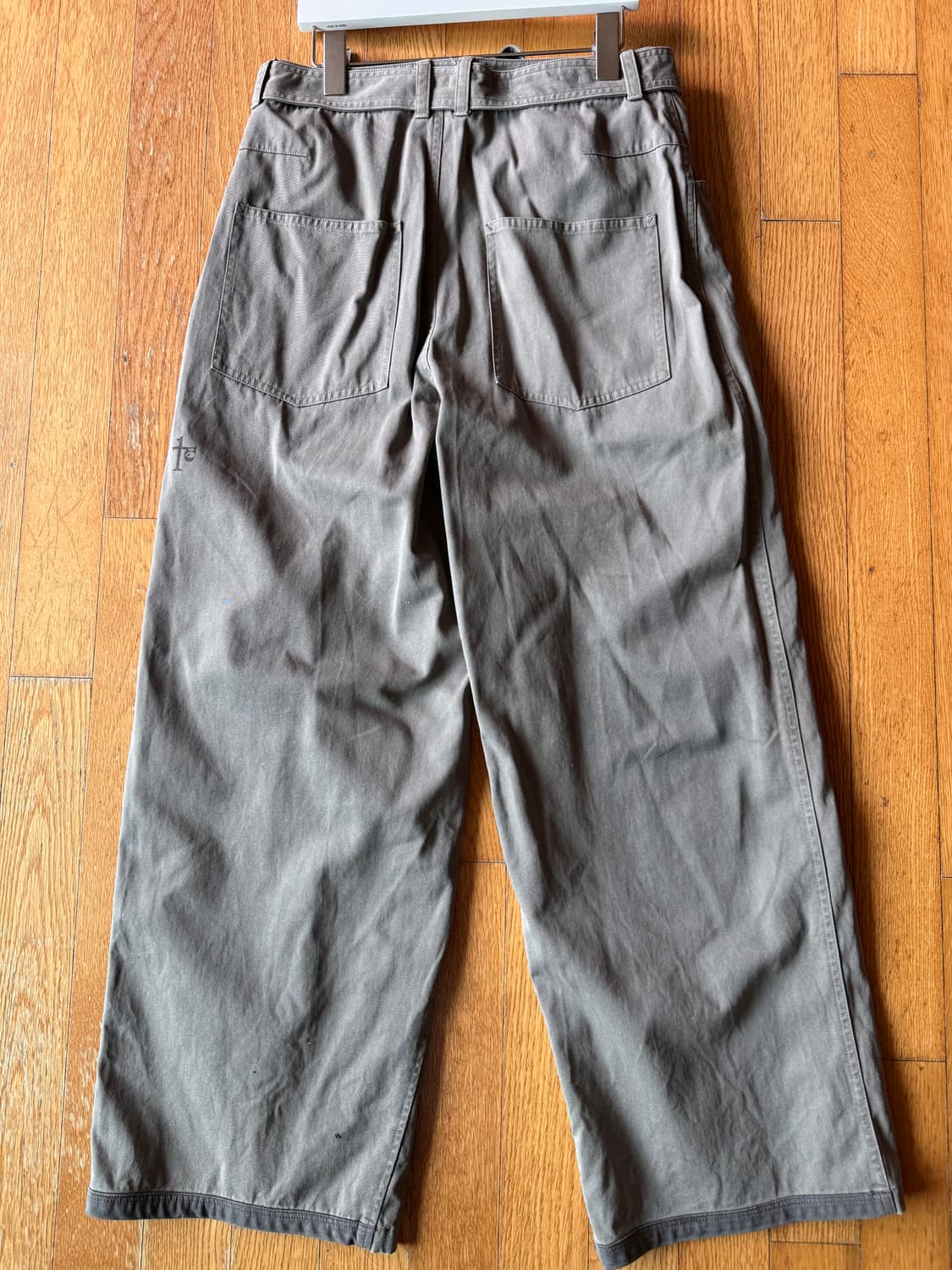 벨티드 더티 소팬츠 상품이미지2