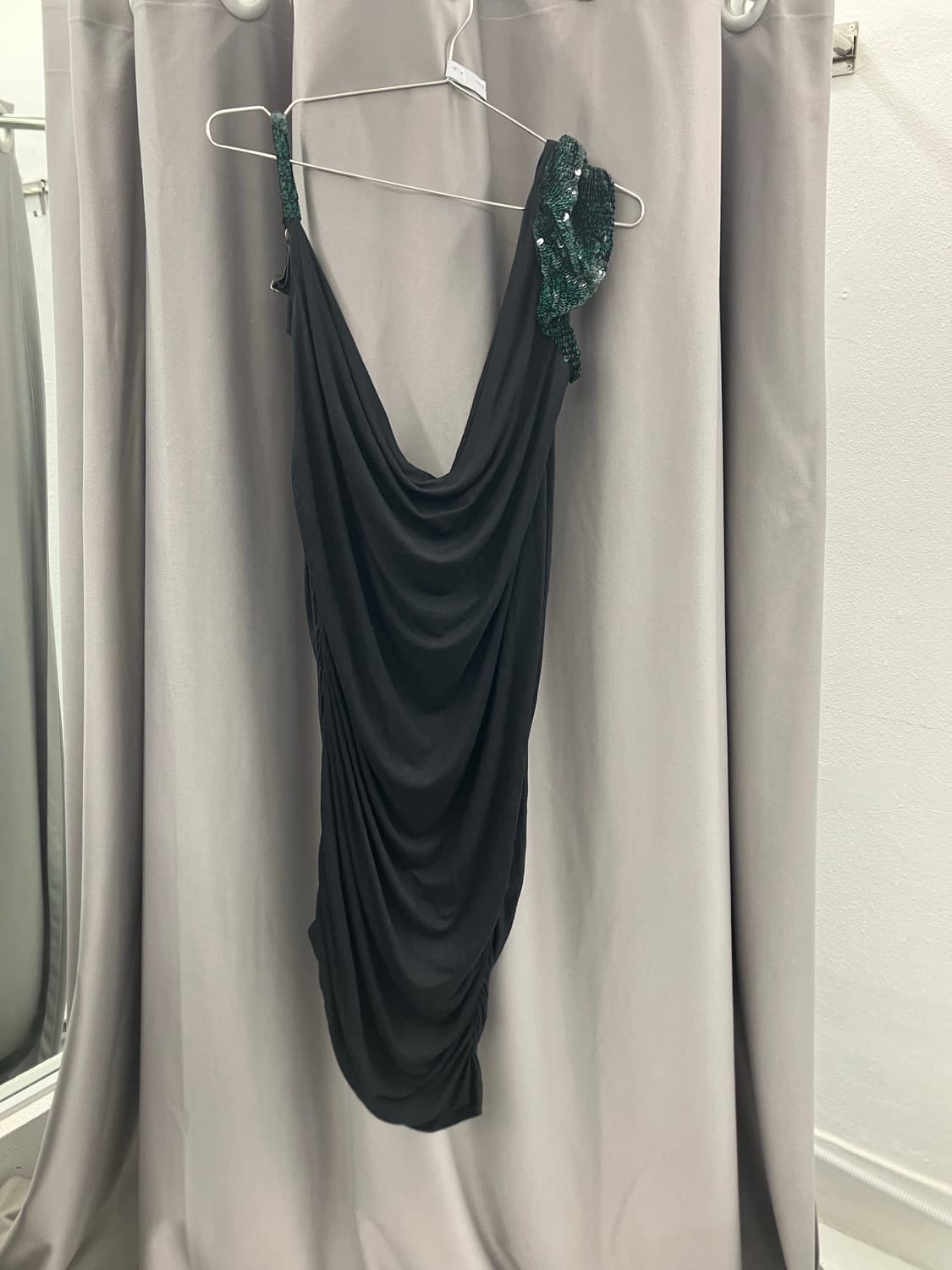 모노 숄더 스팽글 미니 드레스  상품이미지1