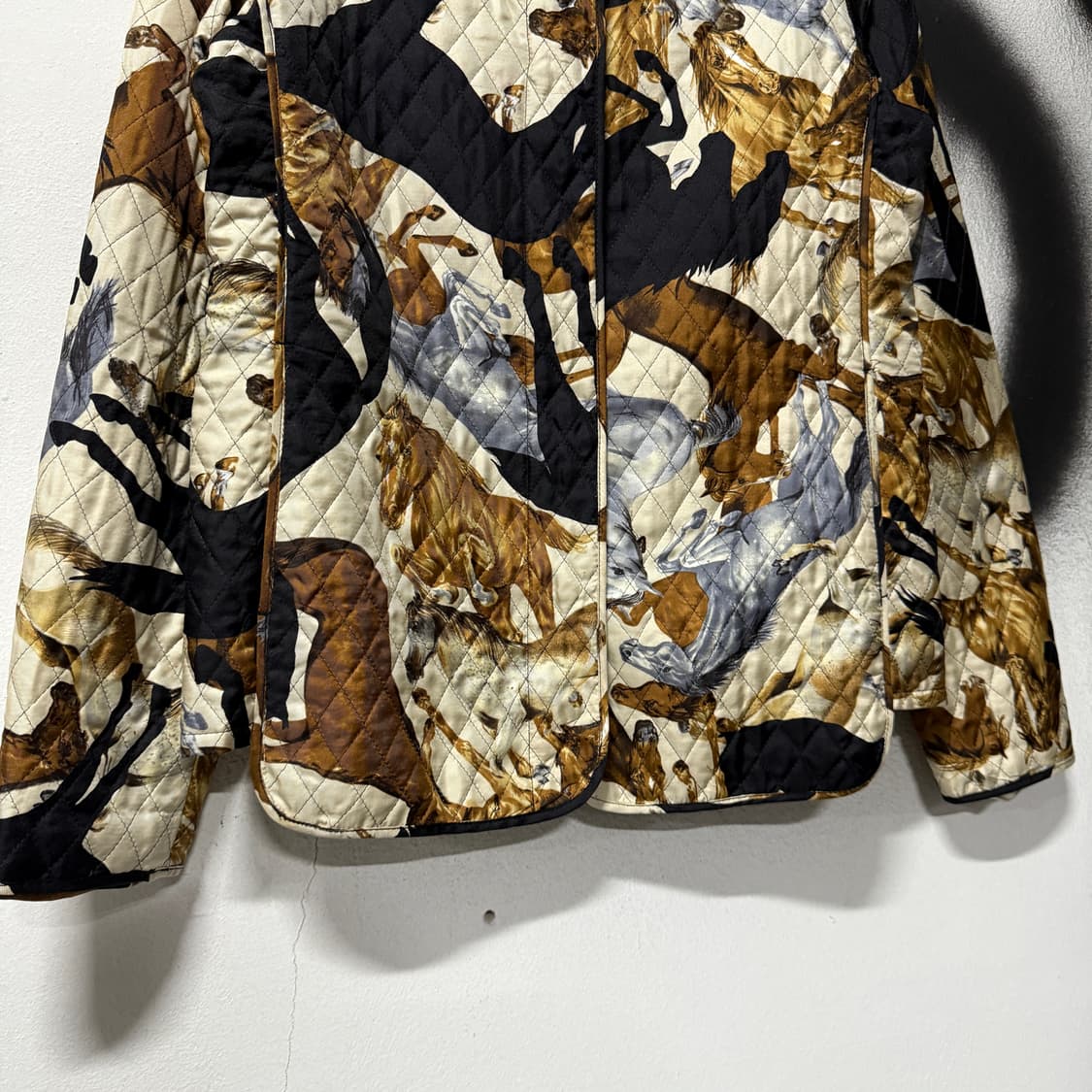 백화점판 아이그너 실크 100% 바로크 풀 패턴 퀼팅 자켓 상품이미지4