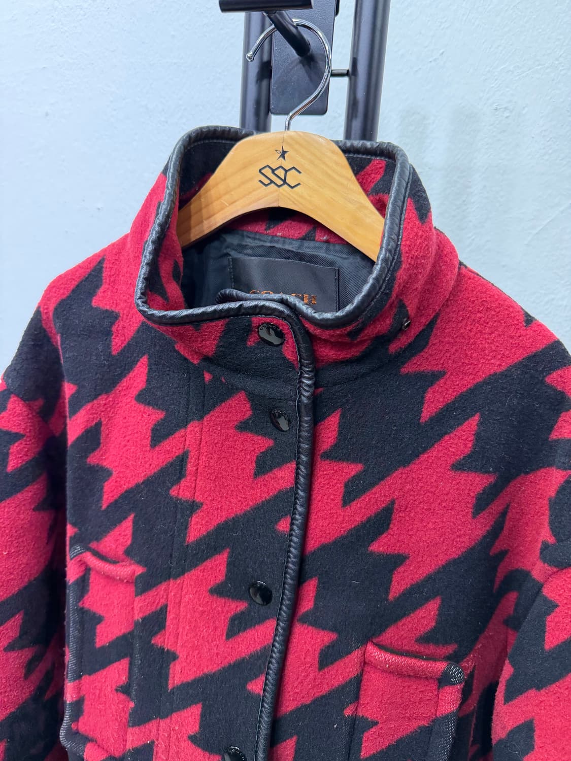 정품) COACH 코치 레드 블랙 하운드투스 체크 코트 M 상품이미지3