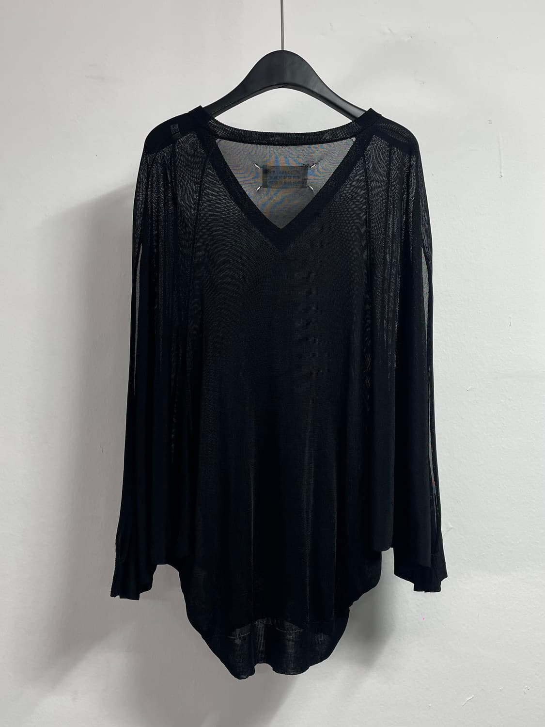 메종 마르지엘라 우먼스 매쉬 브이넥 니트 (on.520) 상품이미지3