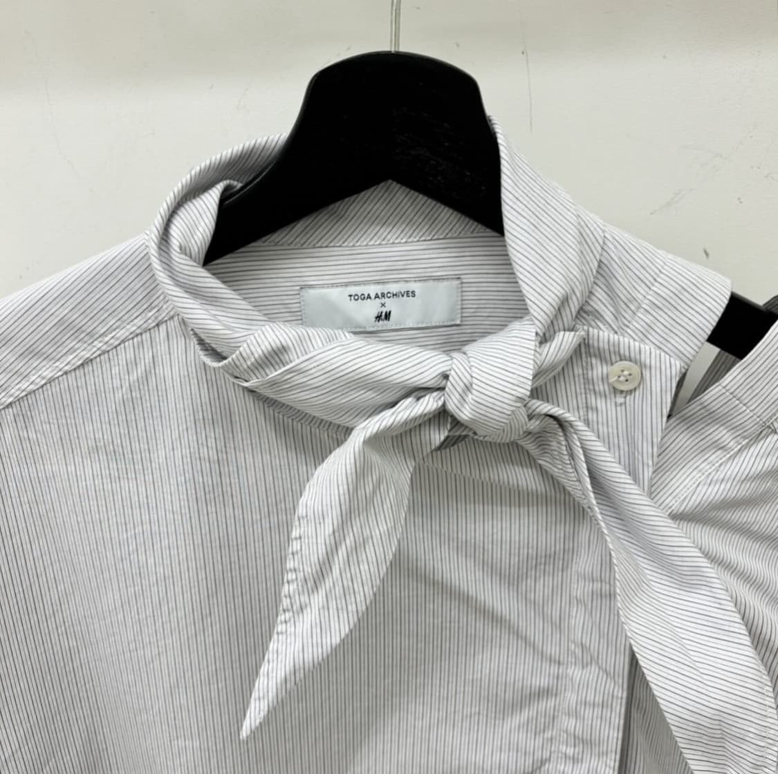 토가 x H&M 스카프 셔츠 상품이미지2