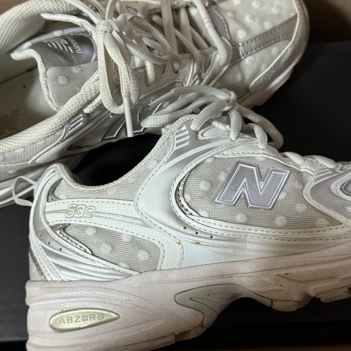 뉴발란스 530 화이트실버 메탈릭 도트 (245) 상품이미지3