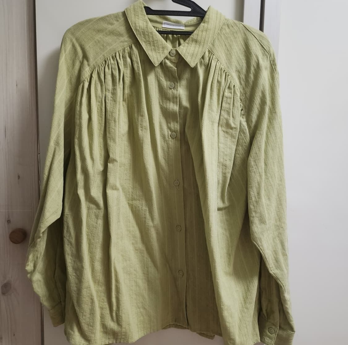 쉬이즈큐트 제인 셔츠 올리브그린 블라우스 상품이미지2
