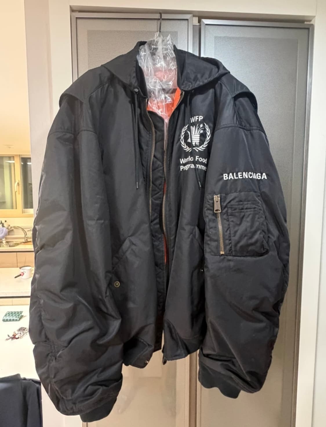 발렌시아가 봄버  상품이미지2