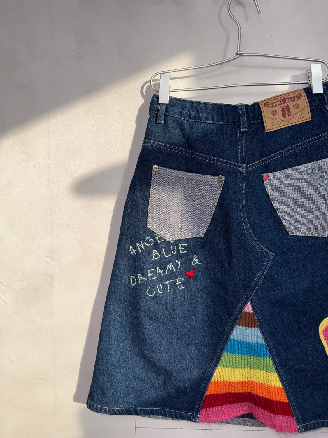 Kitsch rainbow knit patch denim skirt 상품이미지7