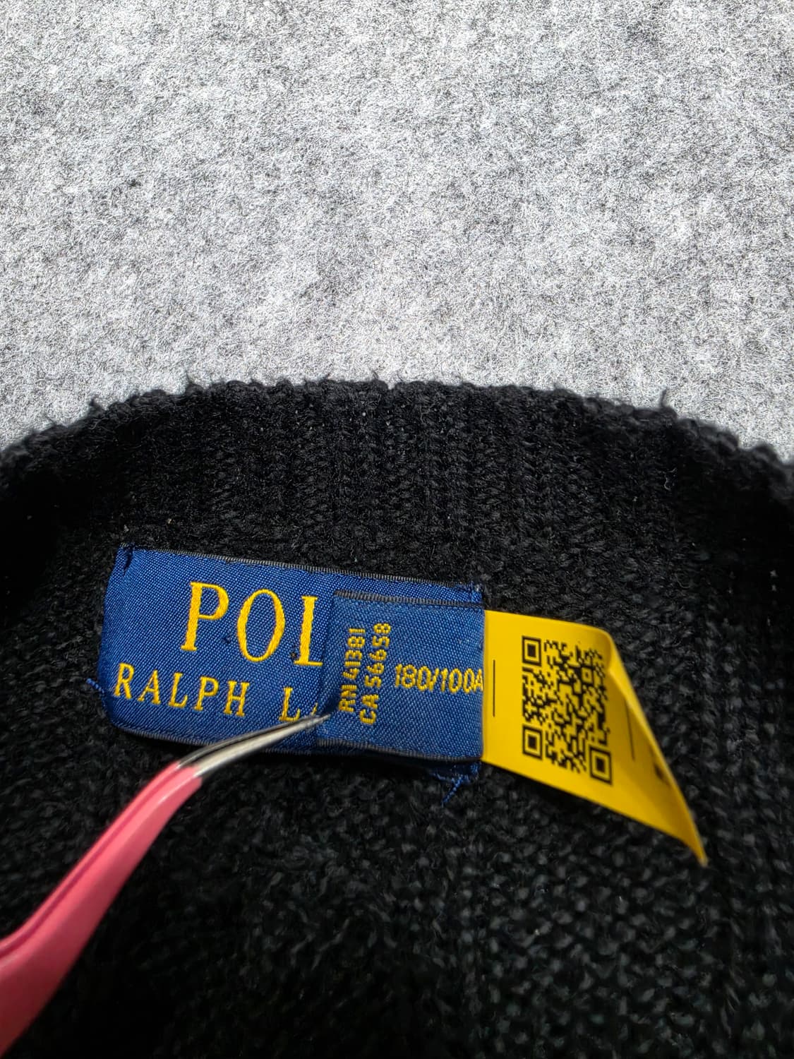 폴로 랄프로렌 꽈배기 케이블 큐알택 니트 블랙 /레드 포니 L 상품이미지5