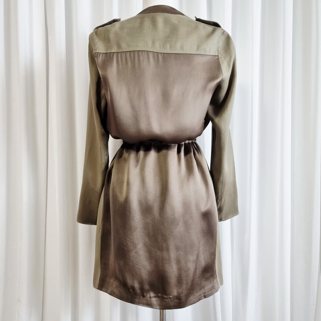 올세인츠 리오셀,큐프로 배색 크로스집업 코트 (44-날씬55) 드라이필요 상품이미지3