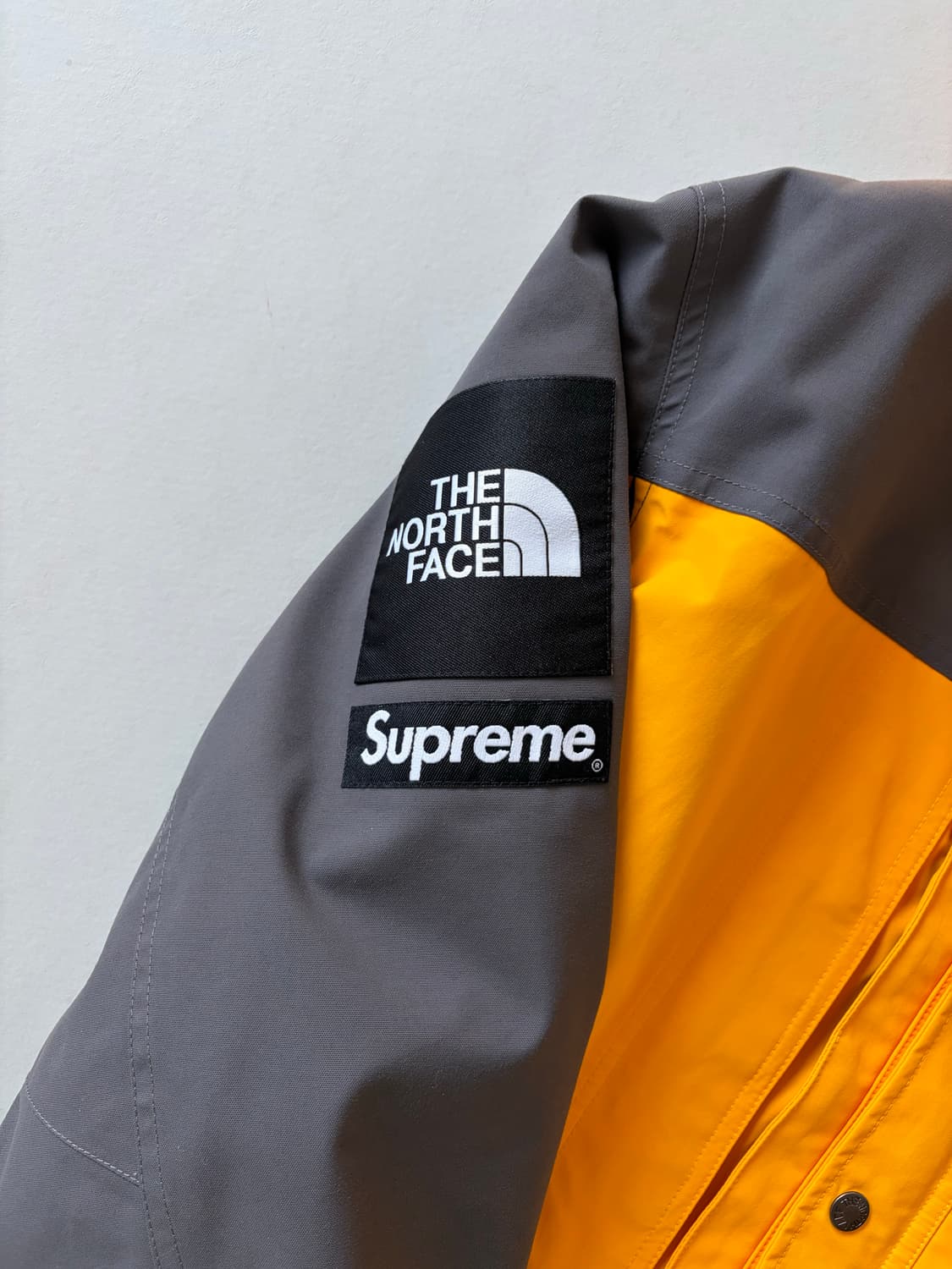 슈프림 x 노스페이스 RTG 노랑 L 팔아요 상품이미지4
