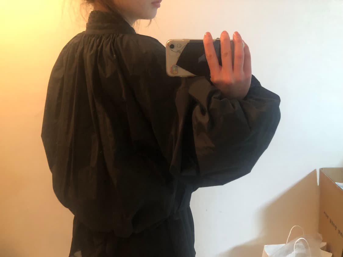 아모멘토 벌룬 퍼프 자켓  상품이미지2