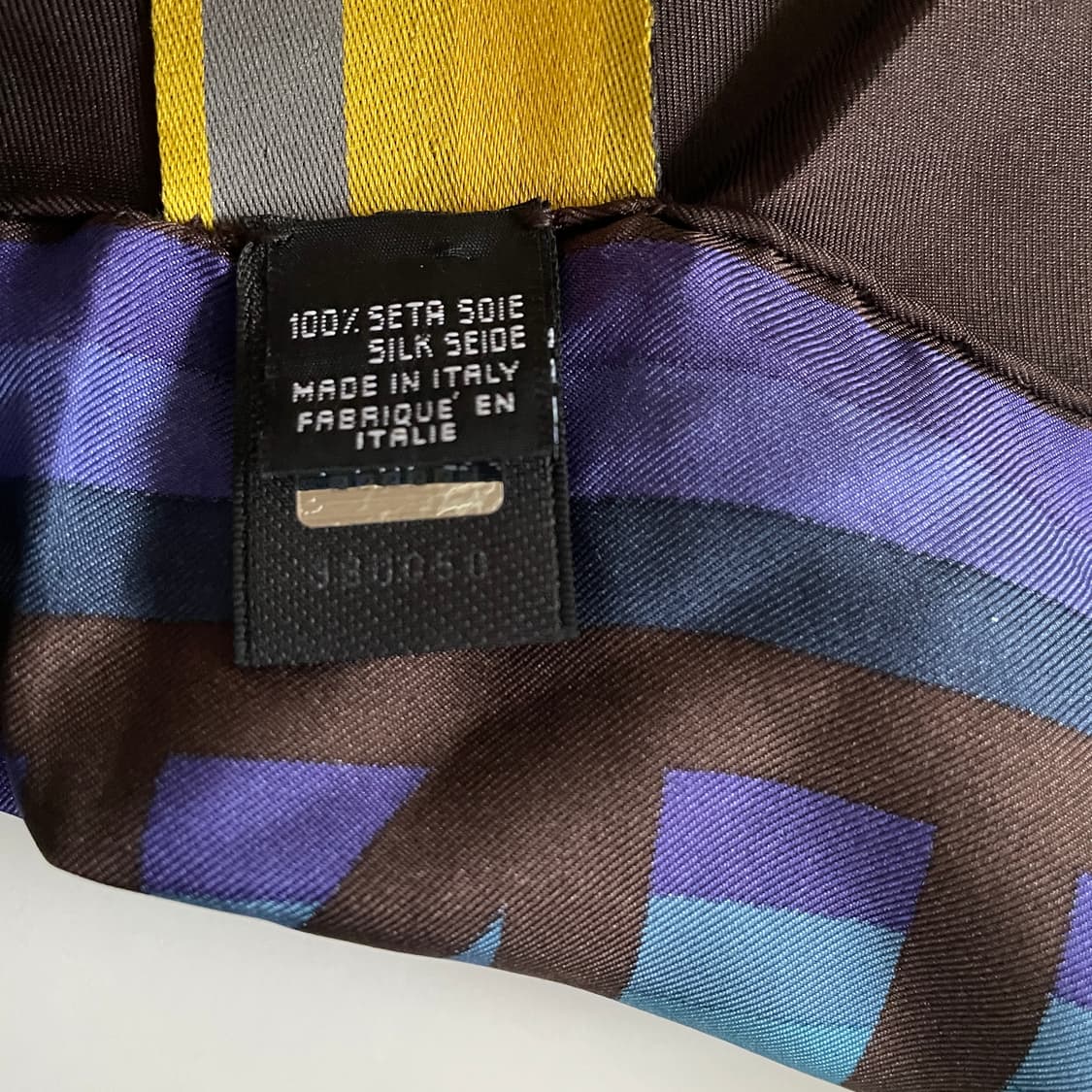 펜디 실크 스카프 미사용 상품이미지3