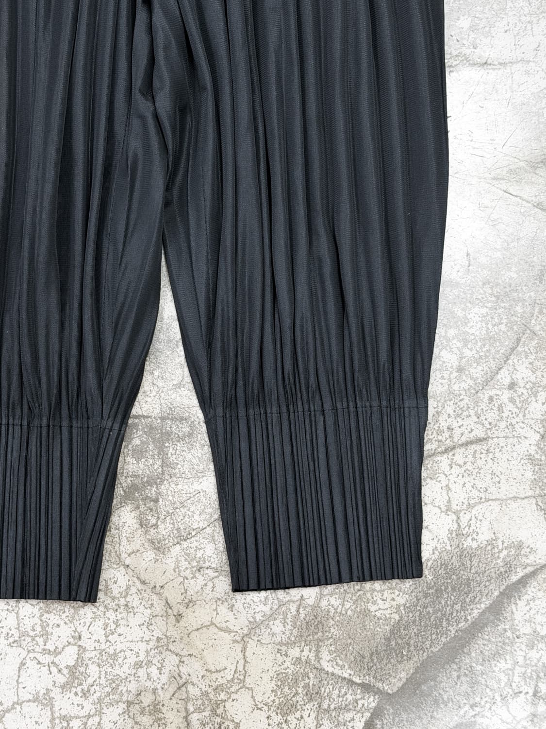 플리츠플리즈 플러피 베이직 와이드 팬츠 상품이미지4