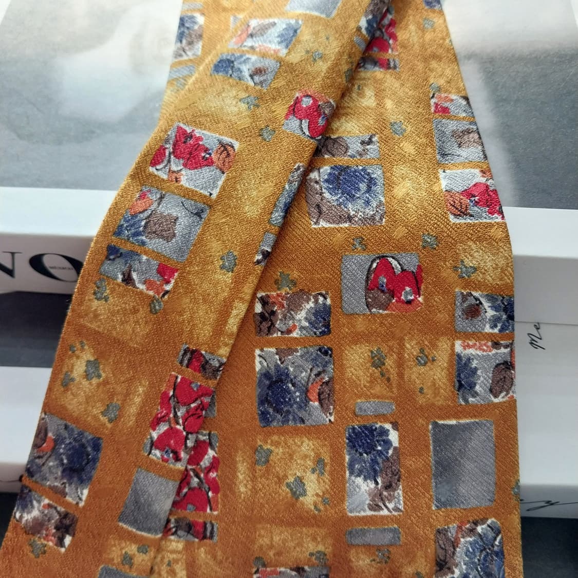 디올 실크 브라운 아트 패턴 넥타이 10.2cm A+등급 K1444
 상품이미지3