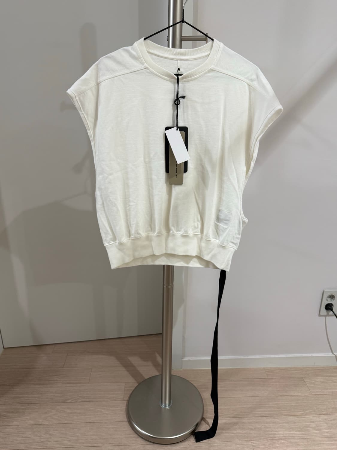 릭오웬스 슬리브리스 스웻 티셔츠 상품이미지1