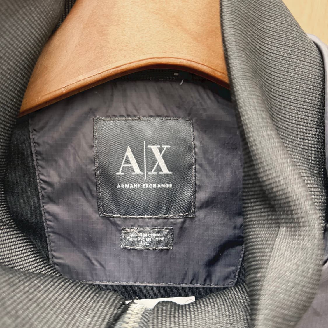 아르마니 익스체인지 나일론 바람막이 메탈 지퍼 웰트 포켓 디테일 블랙 상품이미지6