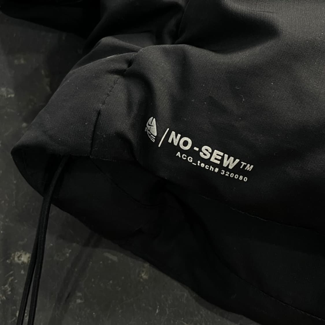 100 나이키 ACG NO-SEW 구스다운 패딩 상품이미지3