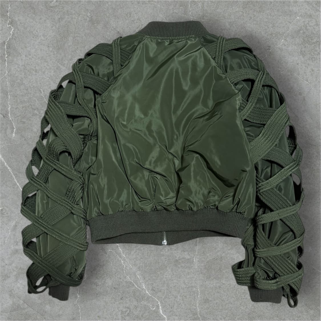 JS뉴욕 카키색 끈 장식 봄버 자켓 상품이미지2