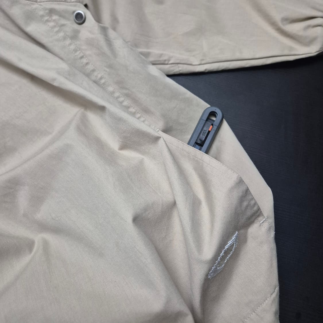 오클리 소프트웨어 00S 웜업 M사이즈 상의 상품이미지3