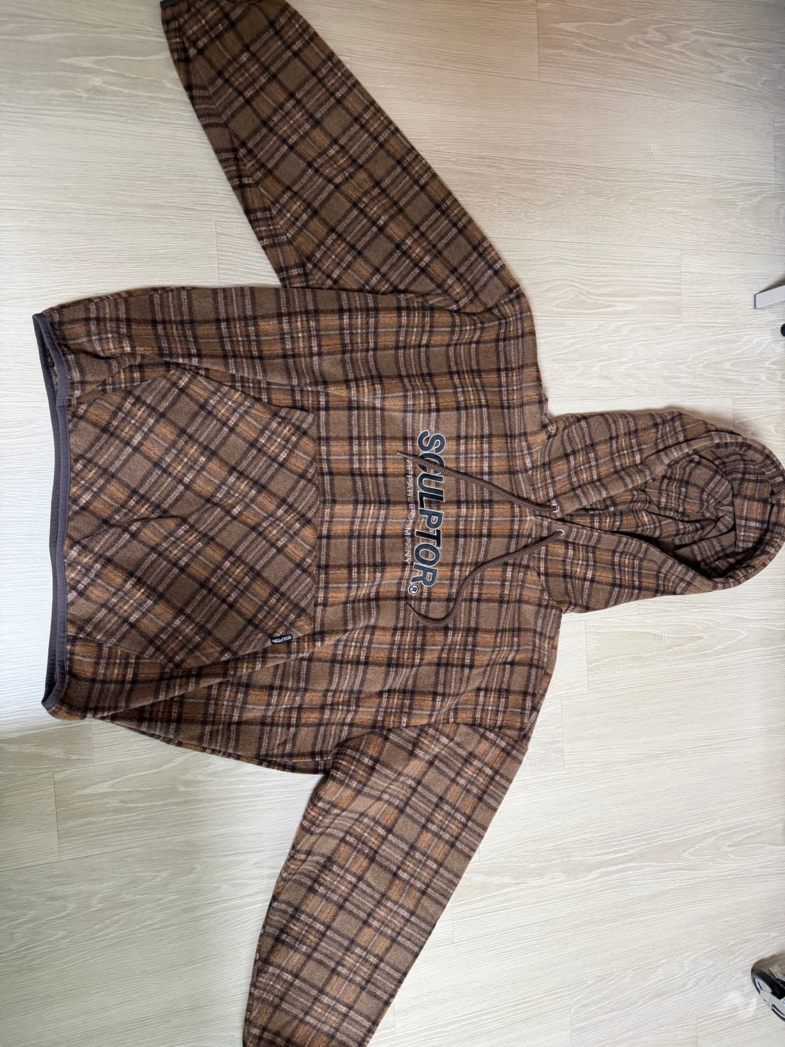 스컬프터 브라운 체크 후리스 후드티 상품이미지1