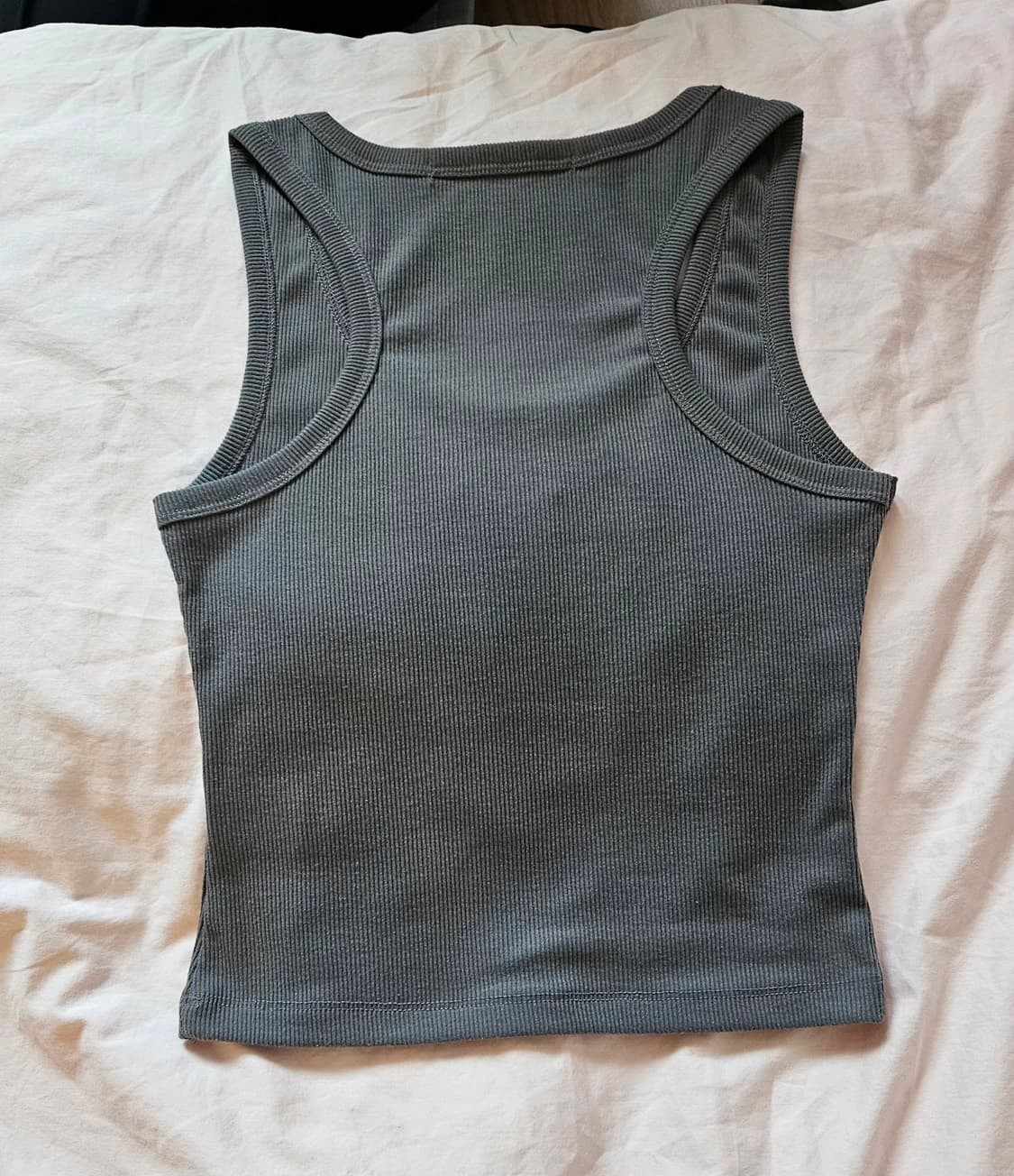 보헤미안 서울 베이직 슬리브리스 크롭탑 카키 상품이미지2