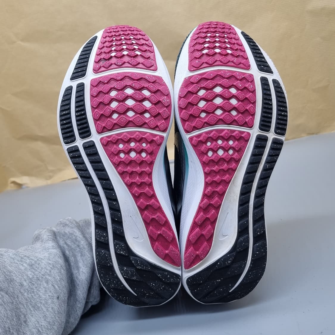 나이키 에어줌 페가수스40 여성런닝화240 상품이미지3