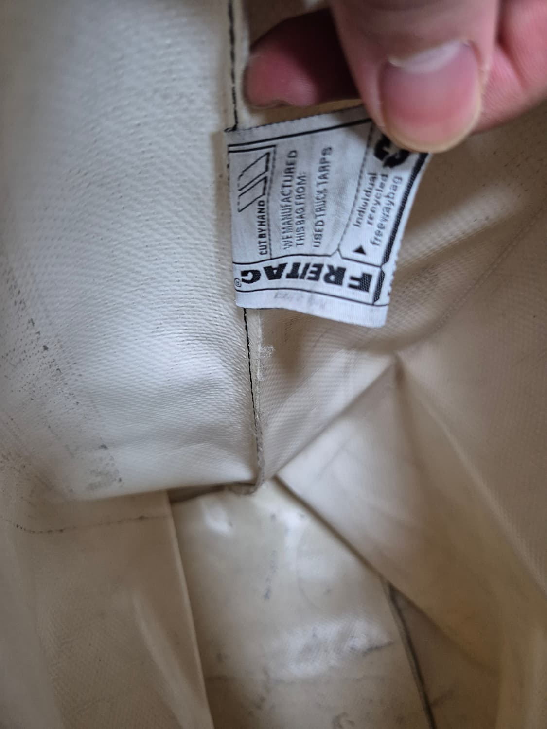 프라이탁 마이애미 바이스 화이트 상품이미지3