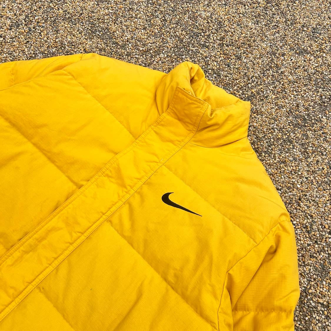 나이키(NIKE)뉴챔프 스우시 옐로우 패딩 상품이미지2