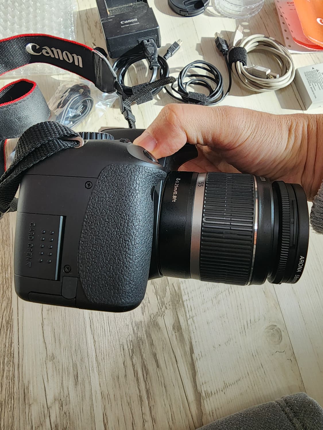 캐논 EOS 550D DSLR 크롭 바디+18-55mm 번들렌즈셋 팜. 상품이미지4