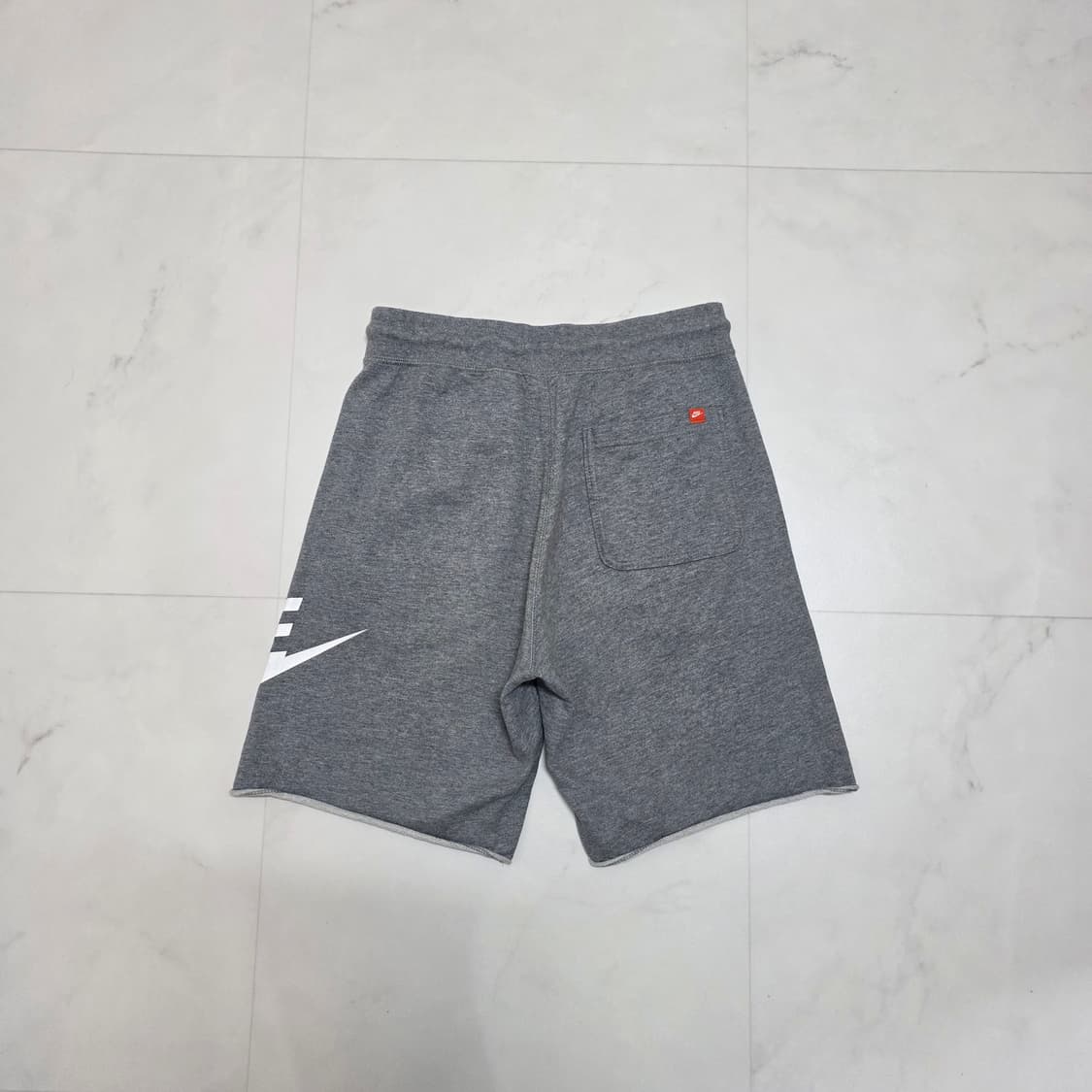 M 나이키 빅로고 스웻 반바지 그레이 상품이미지2