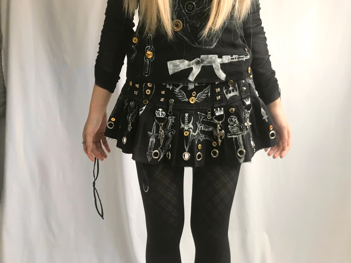 Custom)Weapon tattoo eyelet/charm skirt 상품이미지1