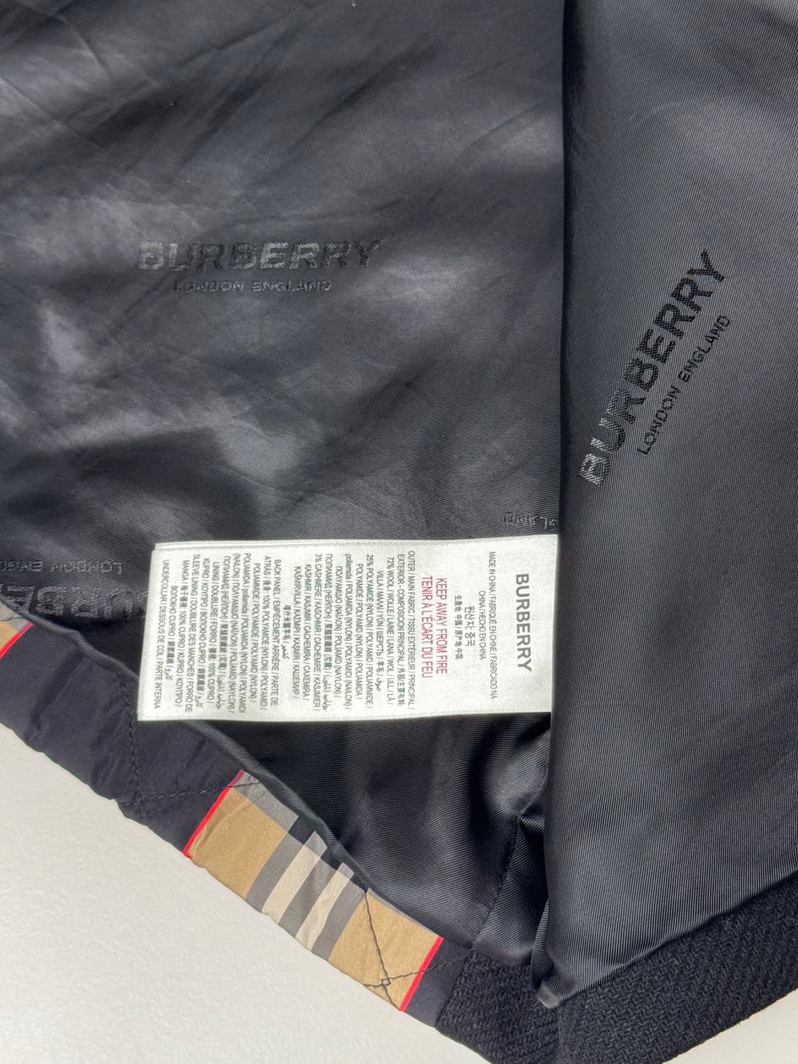 버버리 퀼팅 라이너 내장 울코트 60만원 상품이미지3