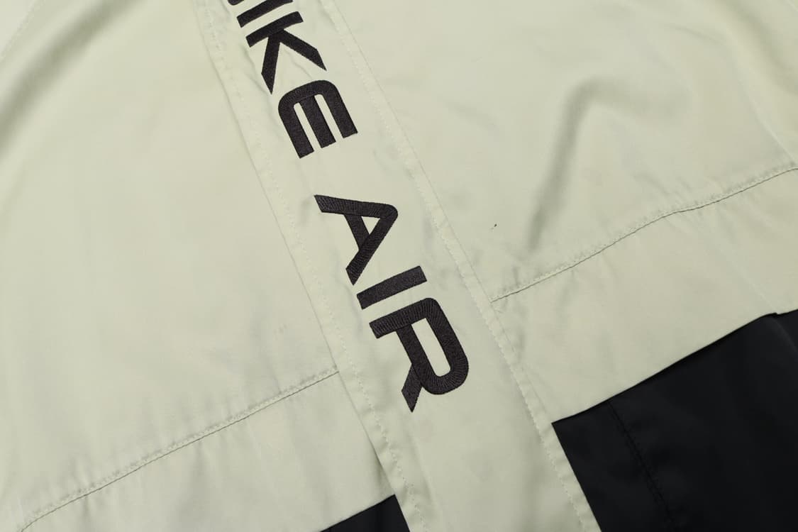 [XL] 나이키 에어 바람막이 자켓 상품이미지3