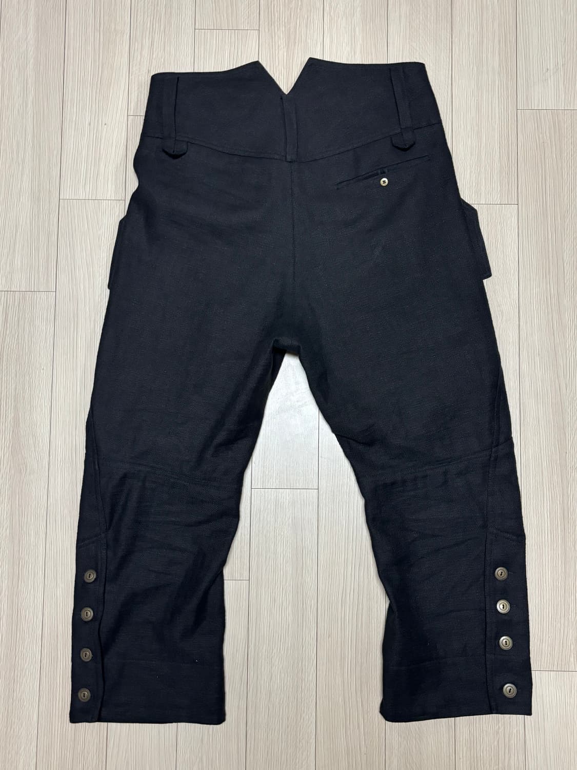 Old Shape Trousers Buttoned Legs Detail 상품이미지2