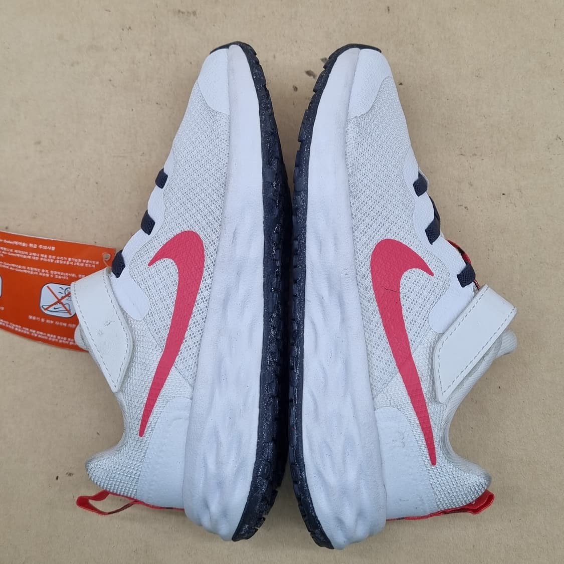 새상품 나이키 레볼루션6 아동운동화 195 상품이미지5