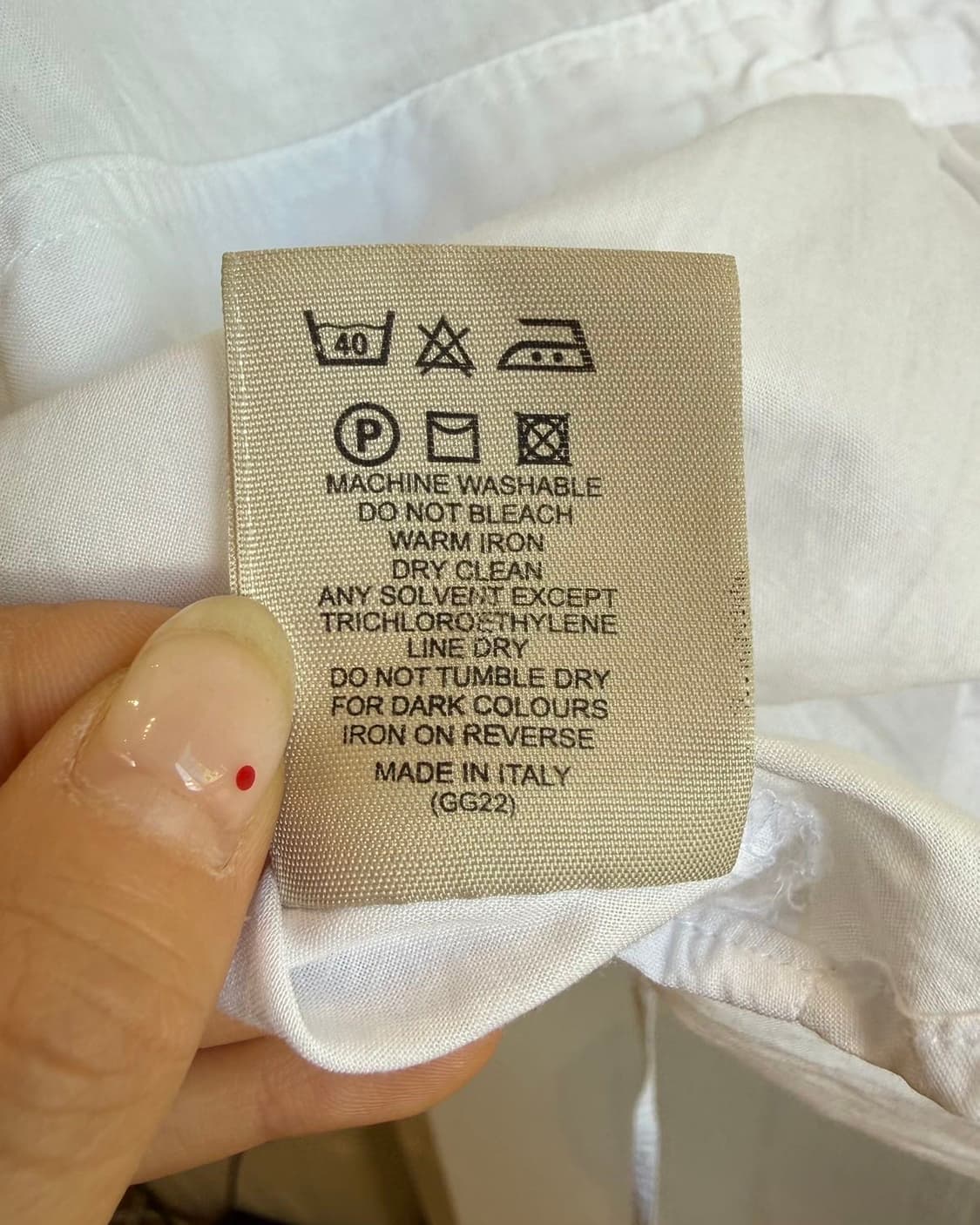 버버리 화이트 프릴 하프 셔츠  상품이미지9