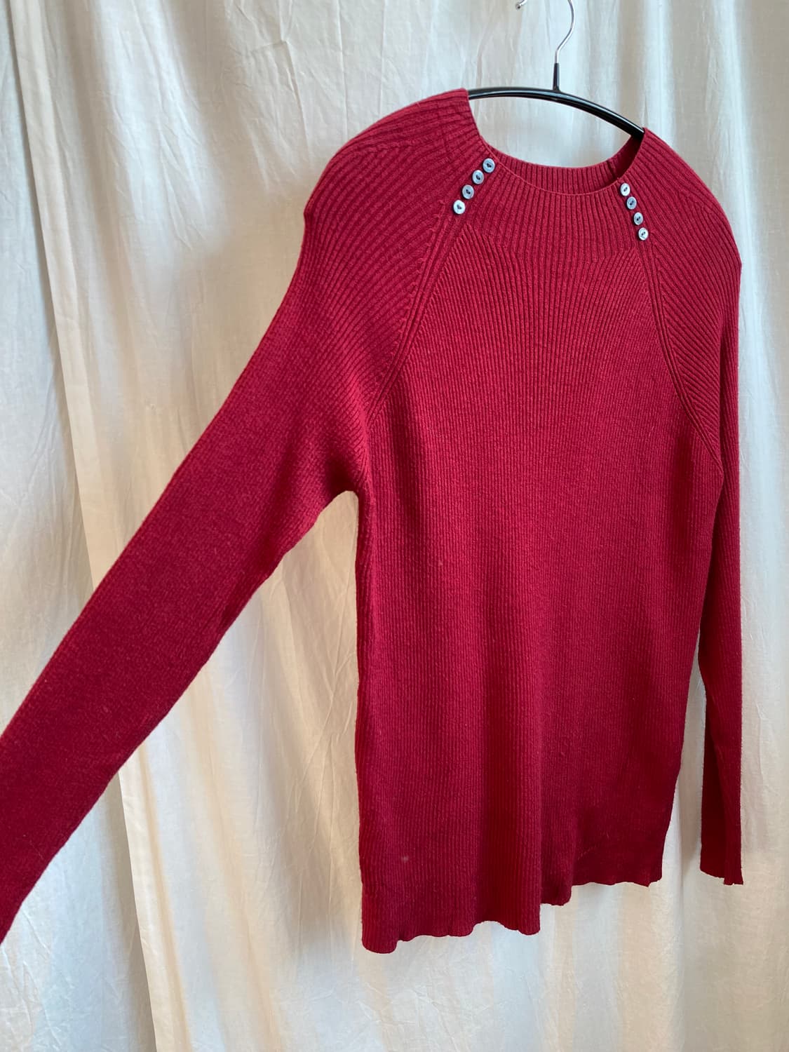 레드 단추디테일 니트탑(M-L) 상품이미지2