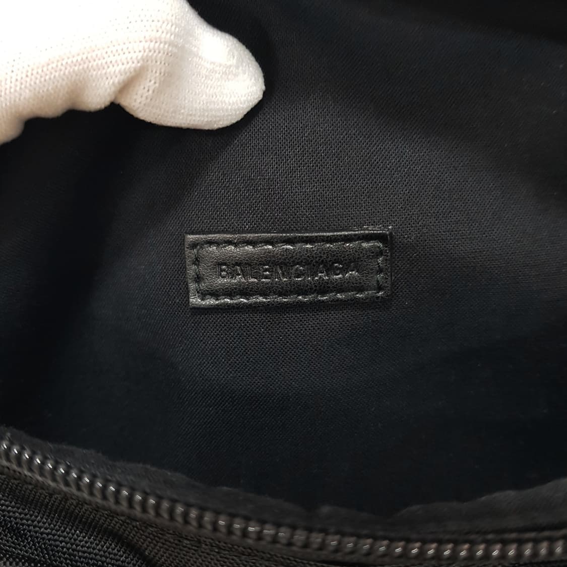 발렌시아가 자수 익스플로러 벨트백 482389 상품이미지10