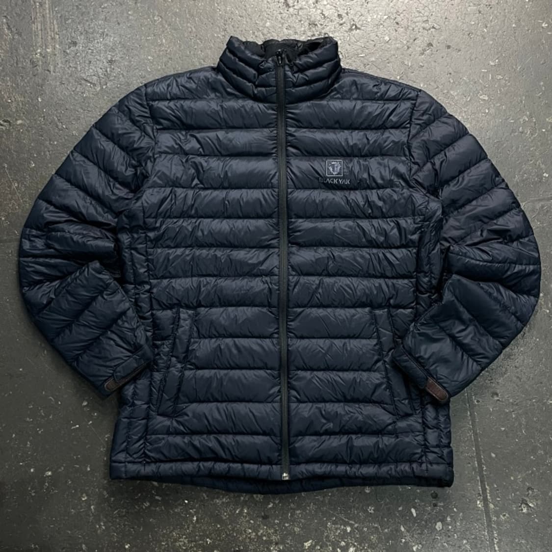 105 블랙야크 경량패딩 상품이미지1