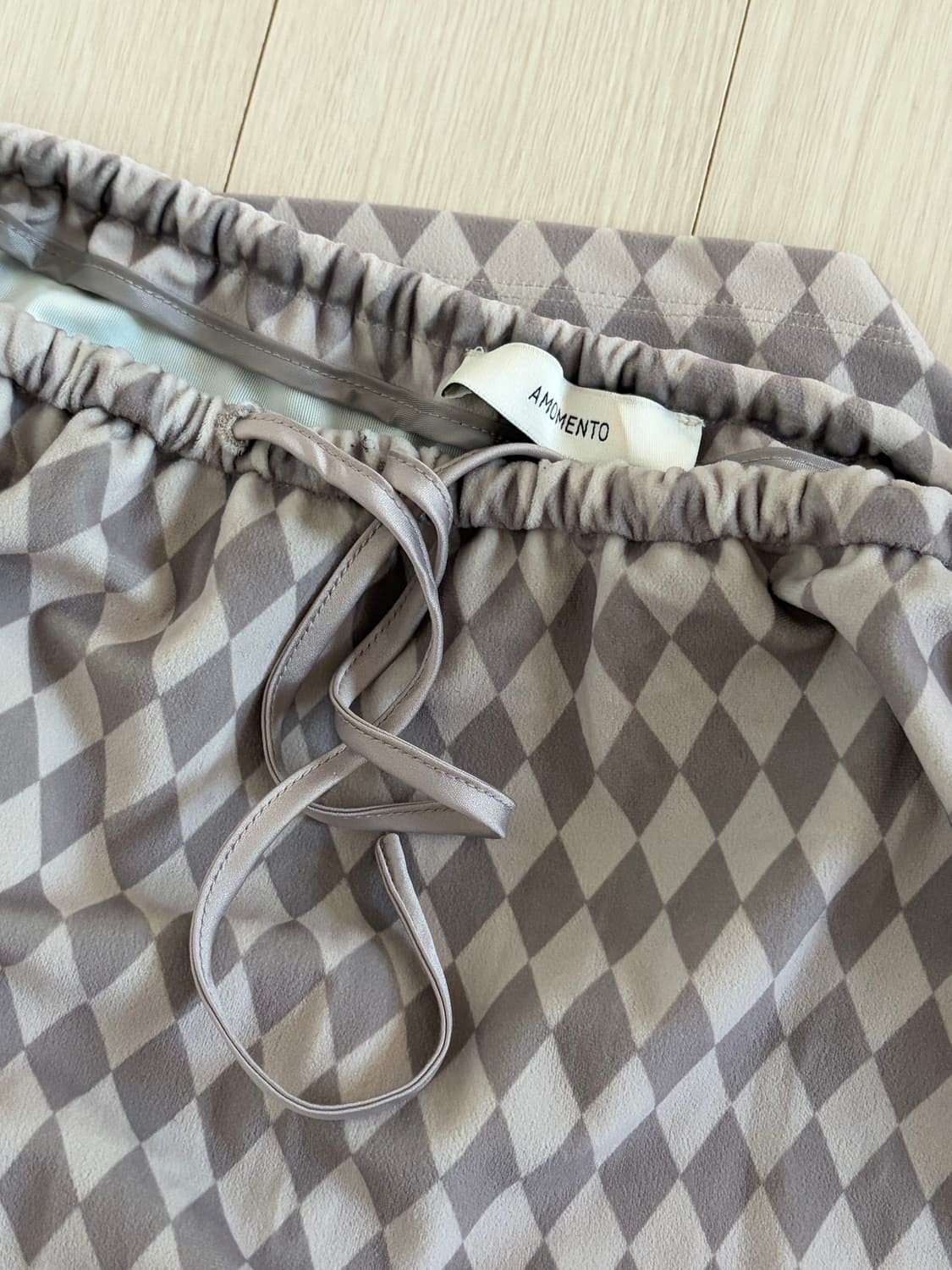 아모멘토 23fw 스커트 상품이미지2