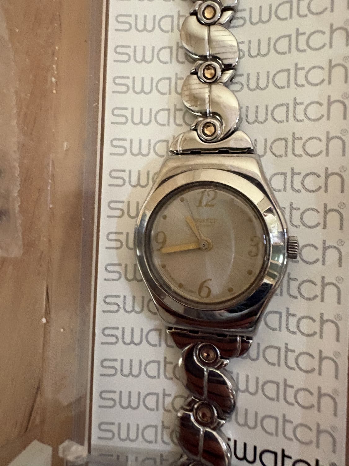 스와치 아이러니(Irony) 라인 여성용 메탈 시계 상품이미지7