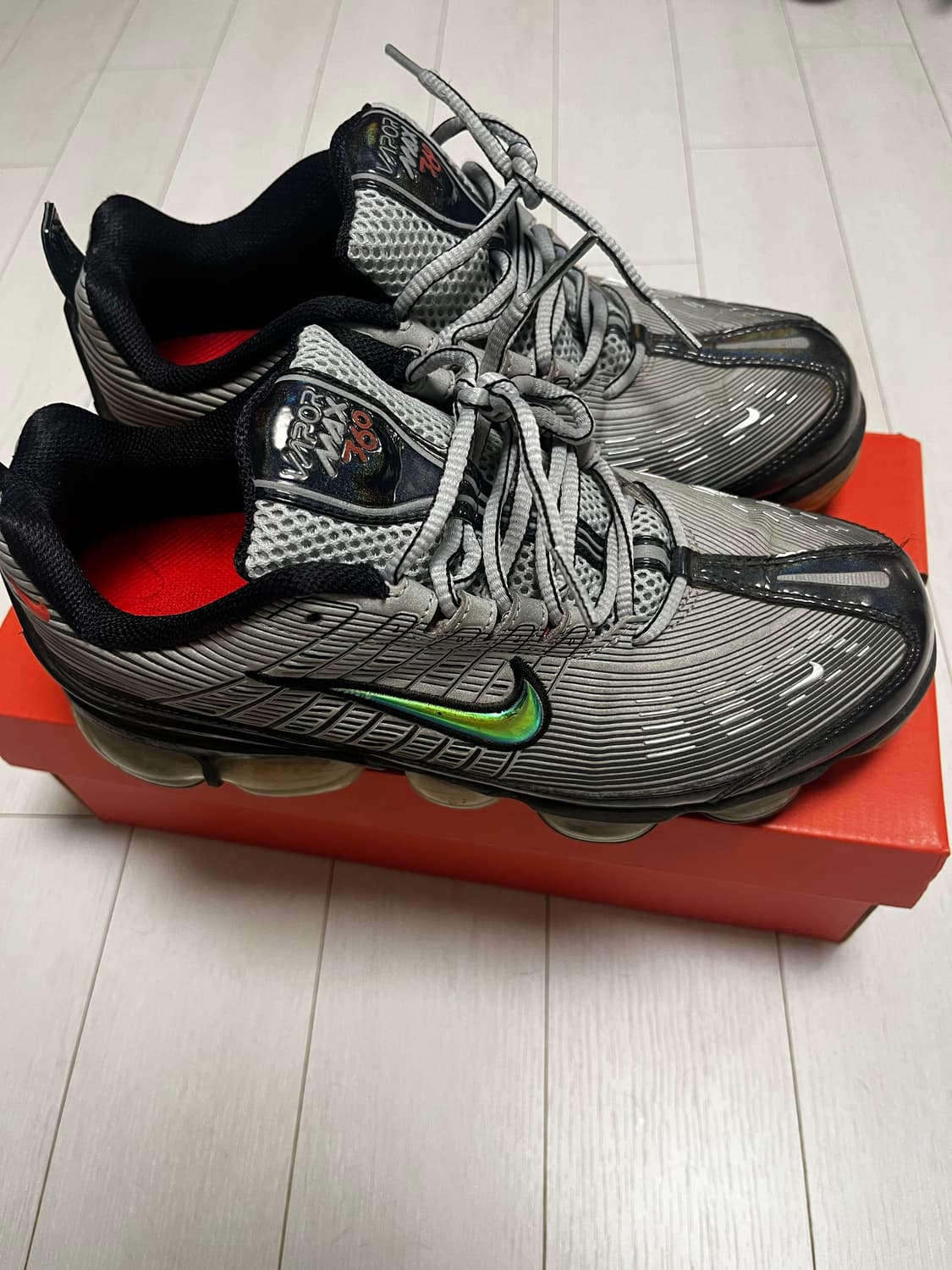 나이키 베이퍼맥스 360 메탈릭실버(260~265) 상품이미지1