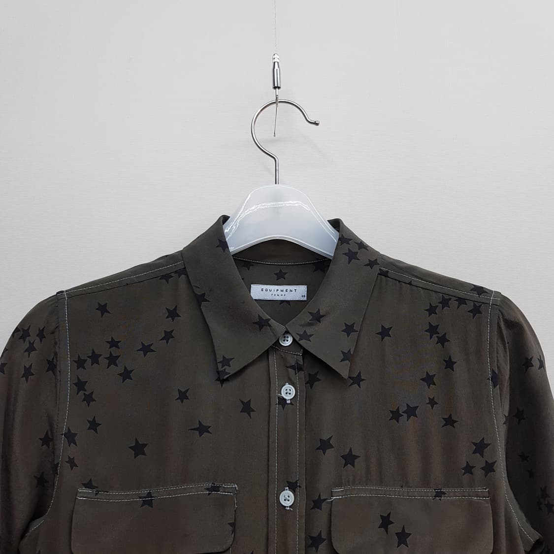 이큅먼트(EQUIPMENT) 스타 패턴 실크 반팔 셔츠 XS사이즈 상품이미지2