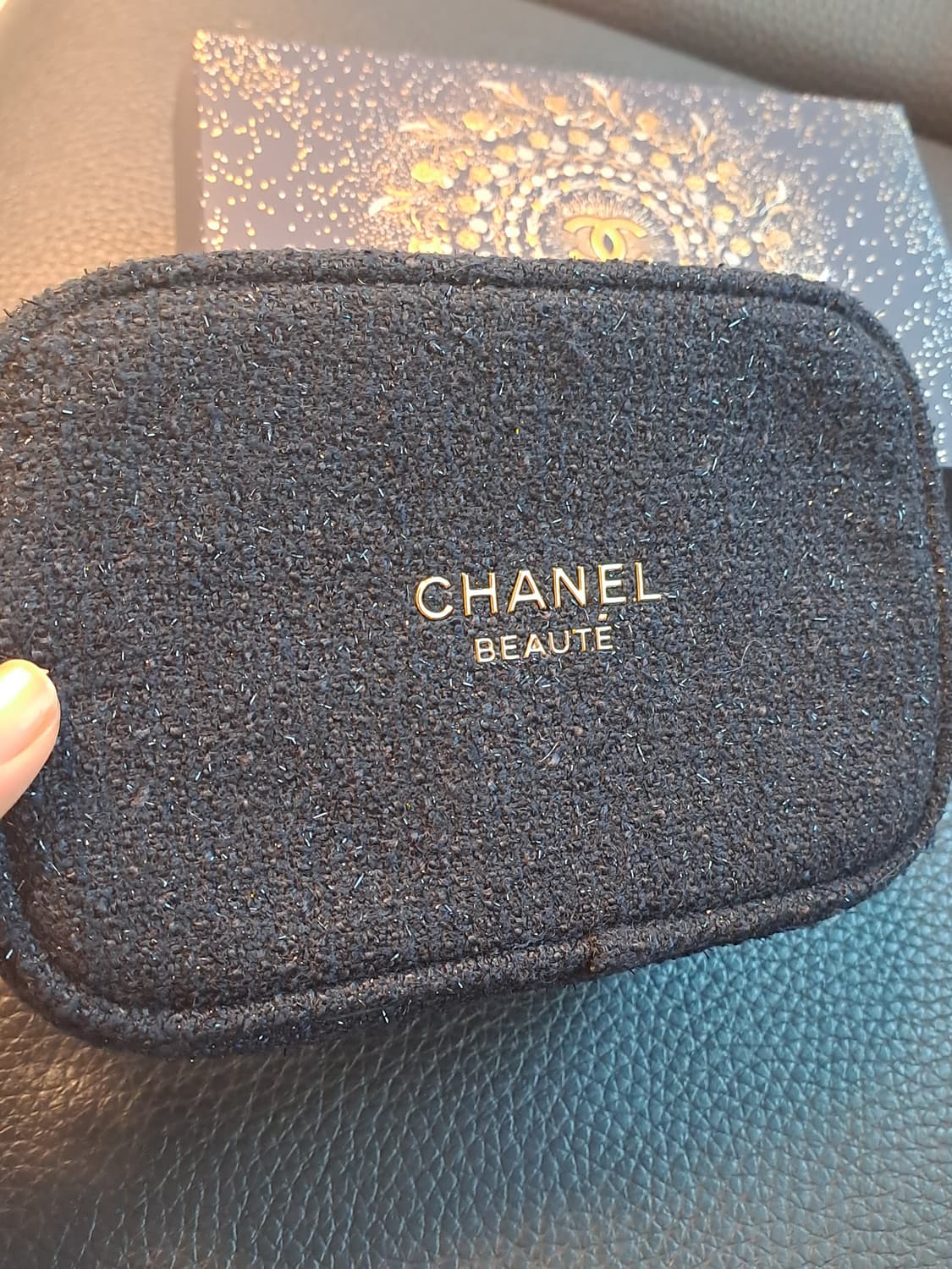 샤넬 2025 홀리데이 파우치 상품이미지3