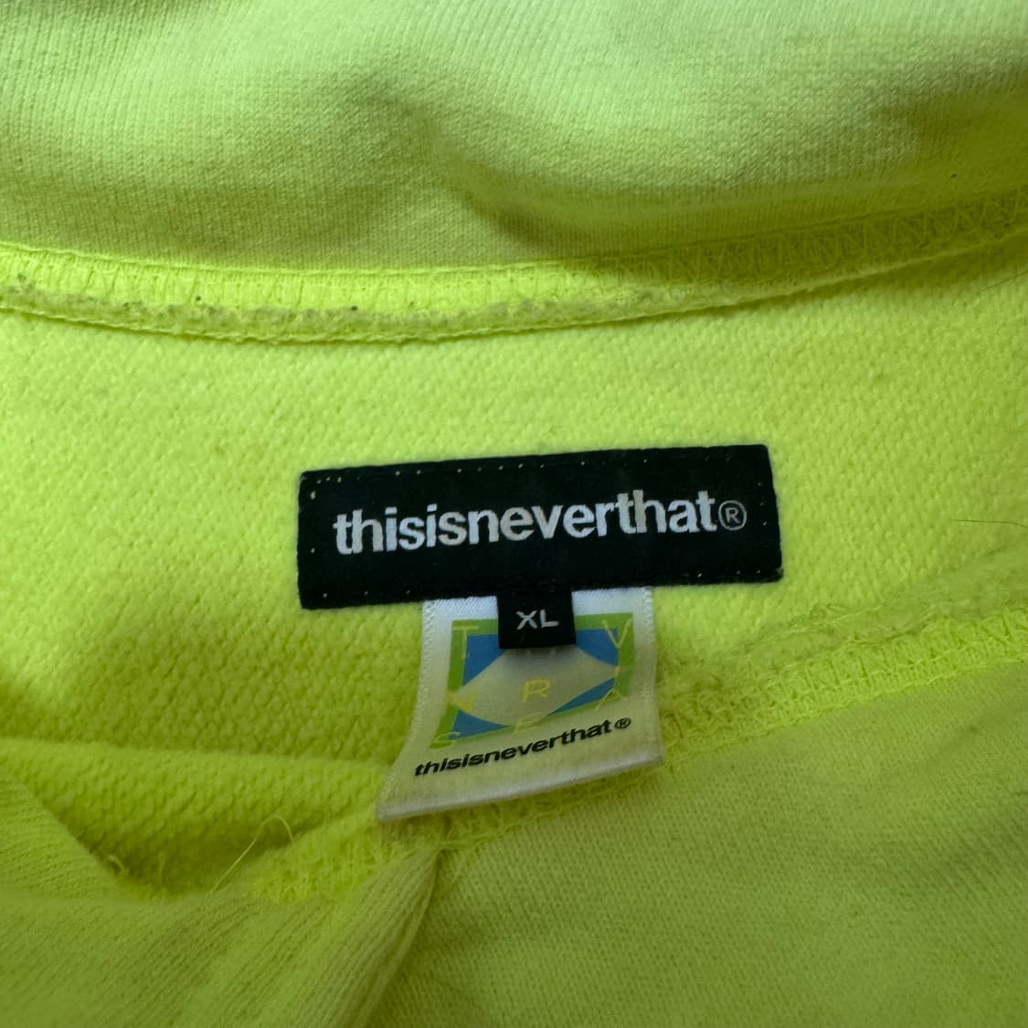 디스이즈네버댓 형광 하이넥 맨투맨 상품이미지3